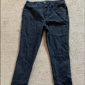 Women’s St. John’s Bay Skinny Leg Jeans